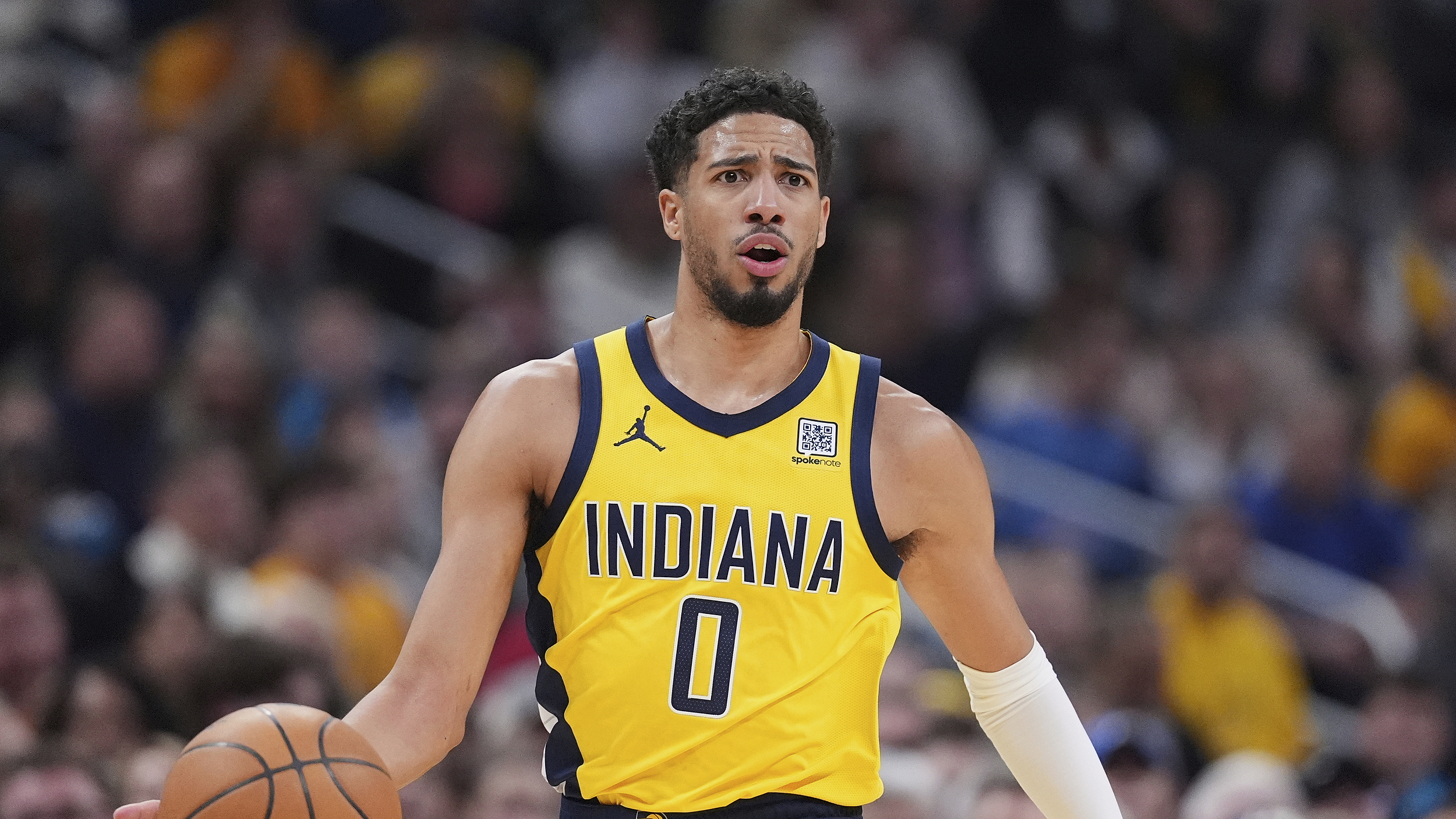 体育直播-可惜！哈利伯顿险些追平威少半场三双神迹，只差两个篮板留遗憾