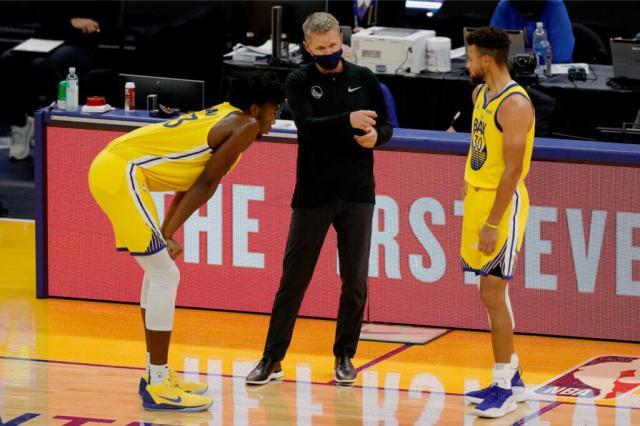 体育平台-科尔：怀斯曼替补表现出色 勇士想提高他得打出来