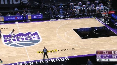 开云平台-1.6秒极限操作！福克斯后场长传 巴恩斯一击必杀