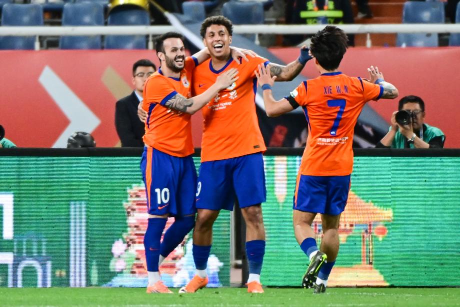 kaiyun sports-中超-克雷桑戴帽泽卡传射 泰山4-1送申花两连败